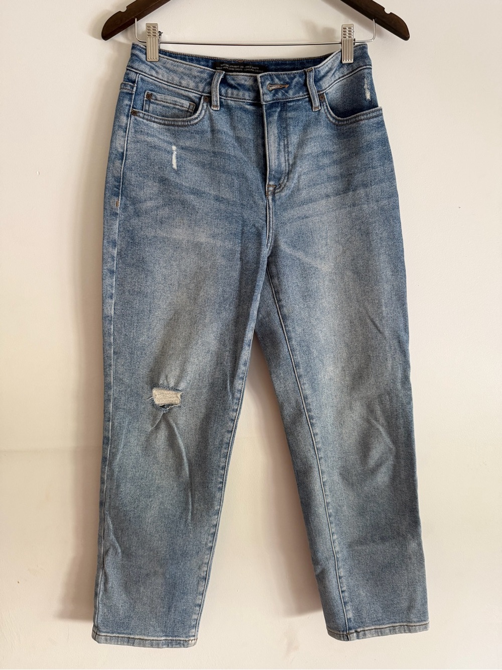 RW&CO. High-Rise Straight Leg Jeans - Light Blue Wash